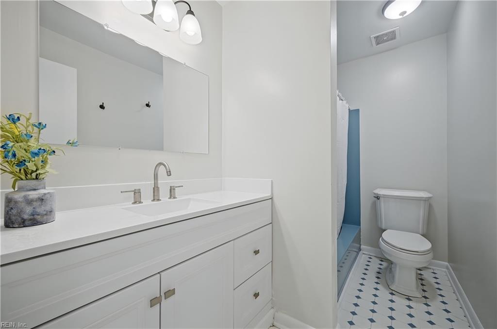 5014 Amboy Ct Property Photo 24