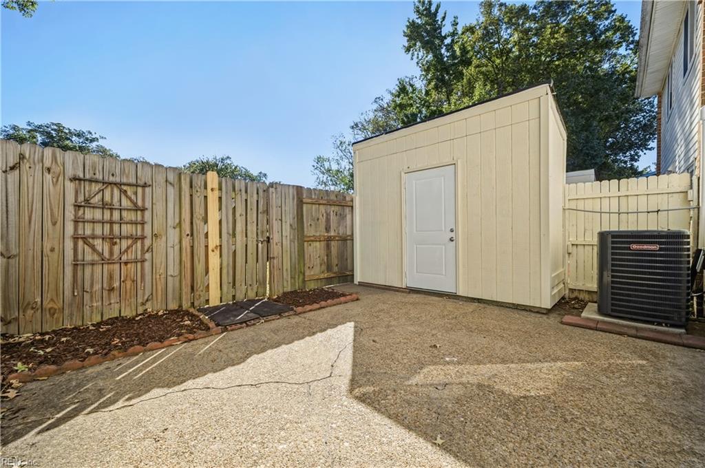 5014 Amboy Ct Property Photo 35