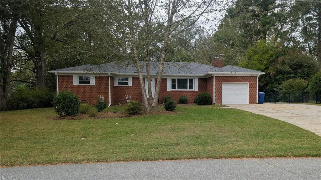 2348 Great Neck Cir Property Photo 1