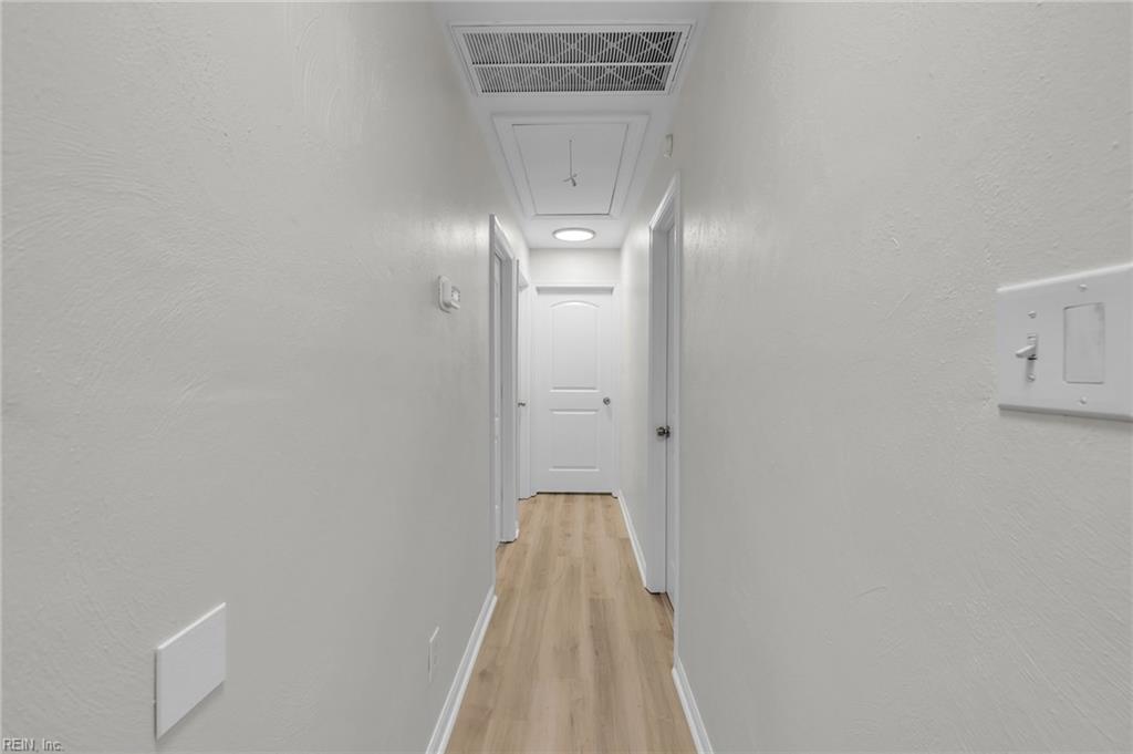 2931 Peronne Ave Property Photo 15