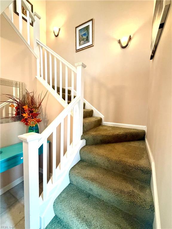 2302 Beach Castle Ln Property Photo 5