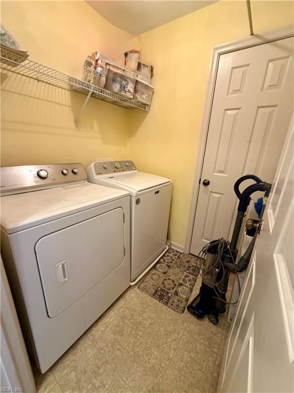 2302 Beach Castle Ln Property Photo 13