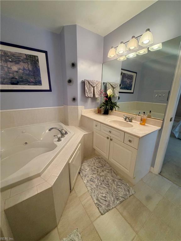 2302 Beach Castle Ln Property Photo 27