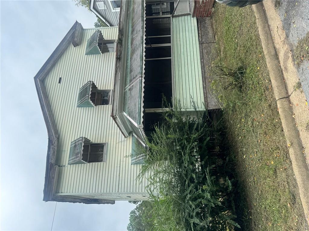 103 Washington St Property Photo 1