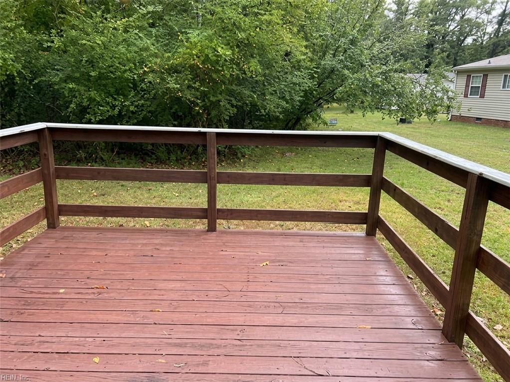 6837 Crittenden Rd Property Photo 4