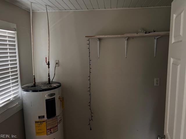 6837 Crittenden Rd Property Photo 10