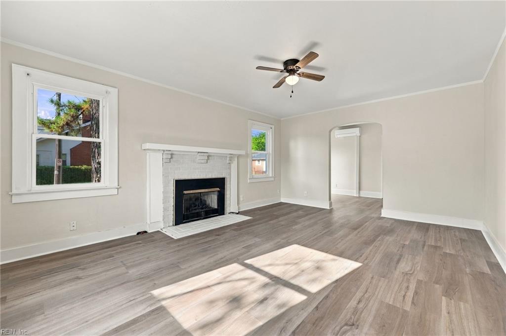 5759 Chesapeake Blvd Property Photo 2