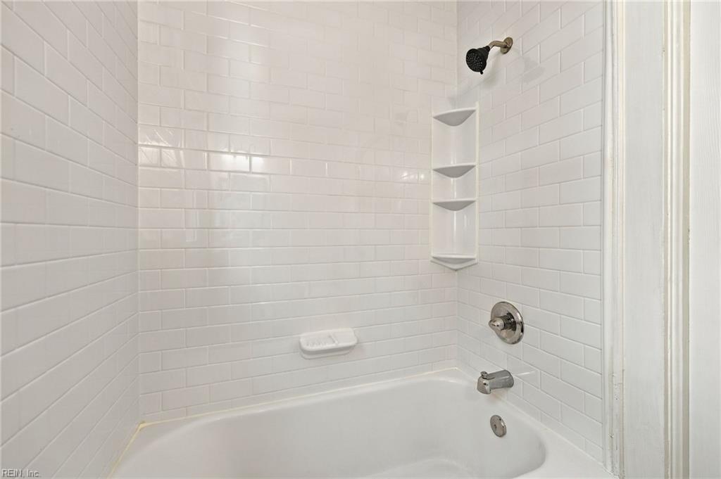5759 Chesapeake Blvd Property Photo 20