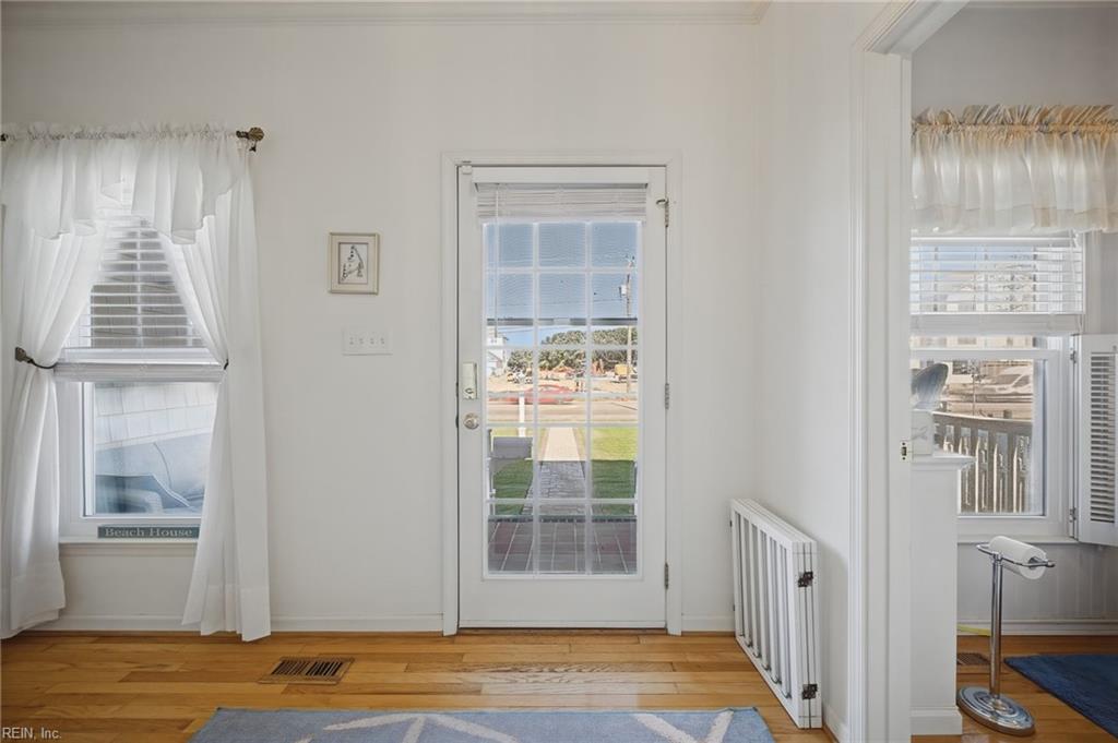 2815 E Ocean View Ave Property Photo 5