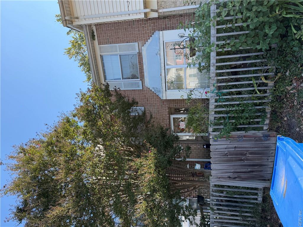 580 Registry Ln Ln Property Photo 1