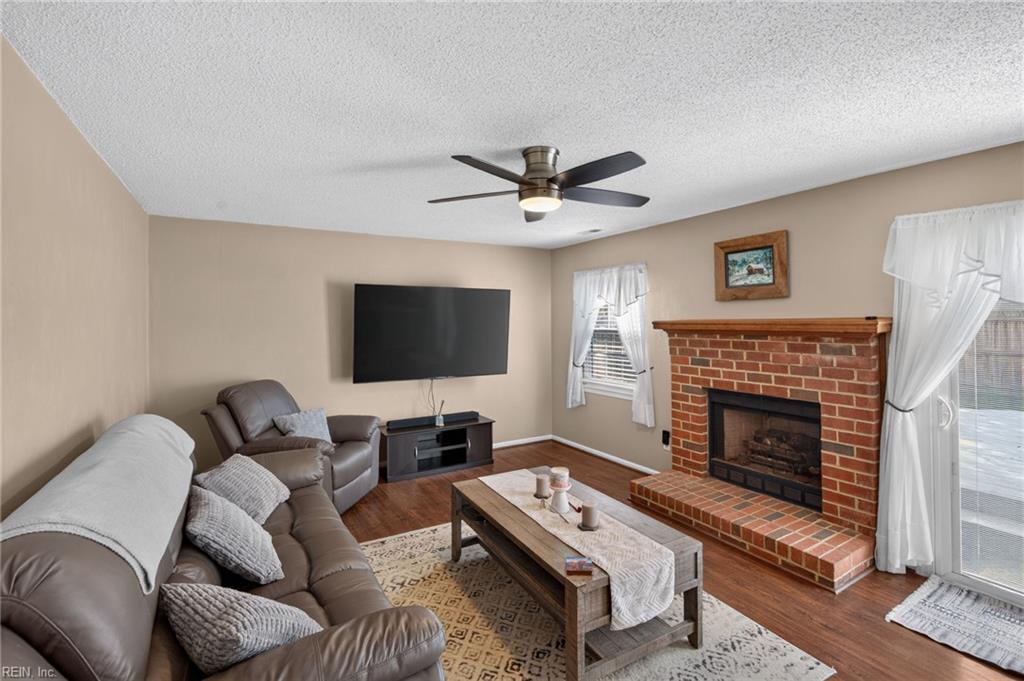 2100 Dove Ridge Dr Property Photo 9