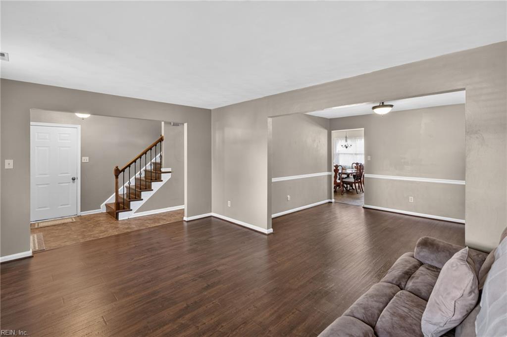 2100 Dove Ridge Dr Property Photo 18