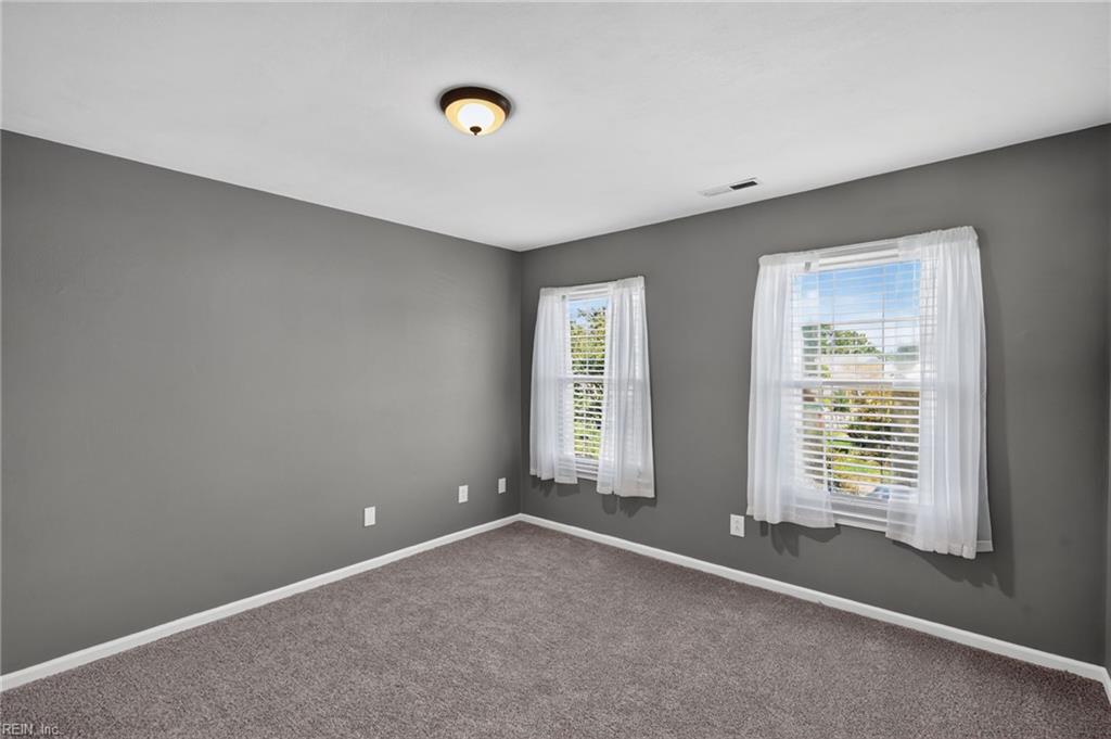 2100 Dove Ridge Dr Property Photo 23