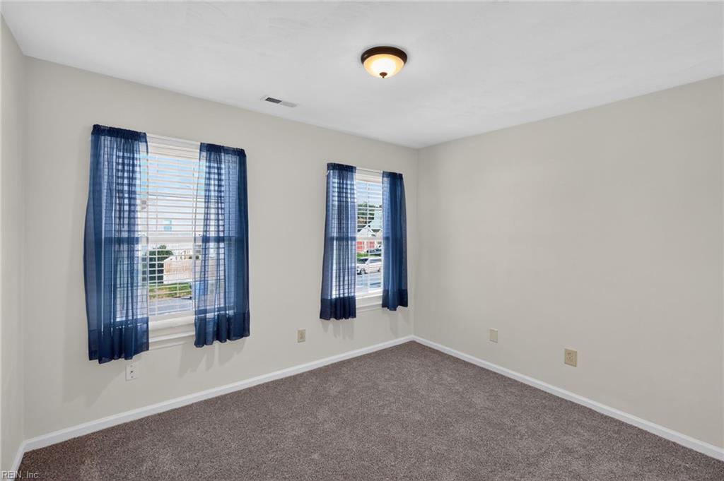 2100 Dove Ridge Dr Property Photo 25