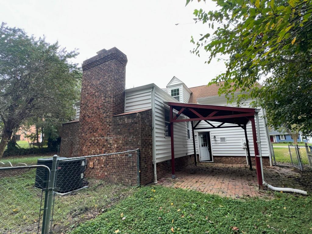 118 Sandpiper St Property Photo 3