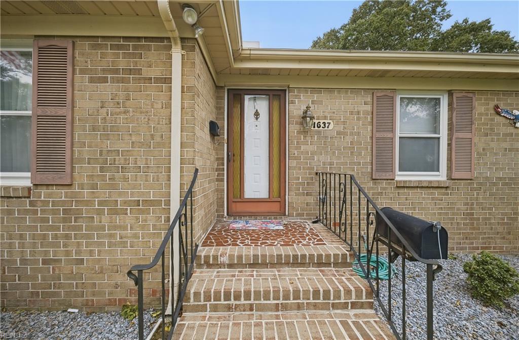 1637 While Ln Property Photo 4