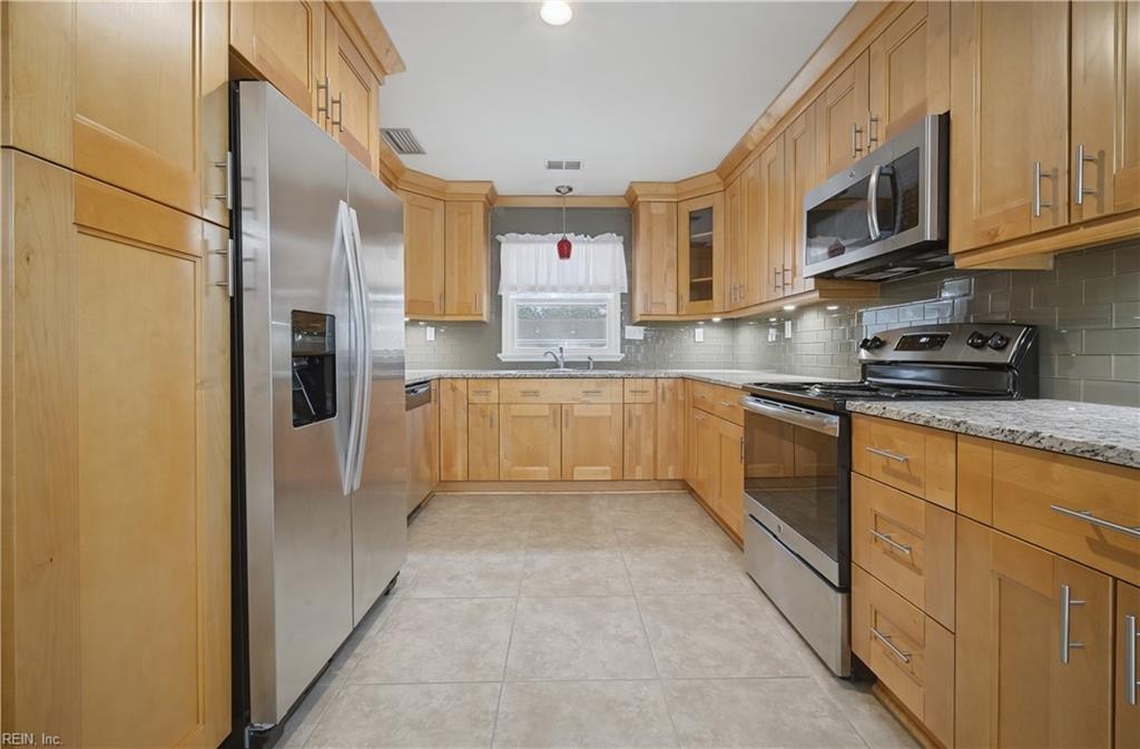 1637 While Ln Property Photo 6
