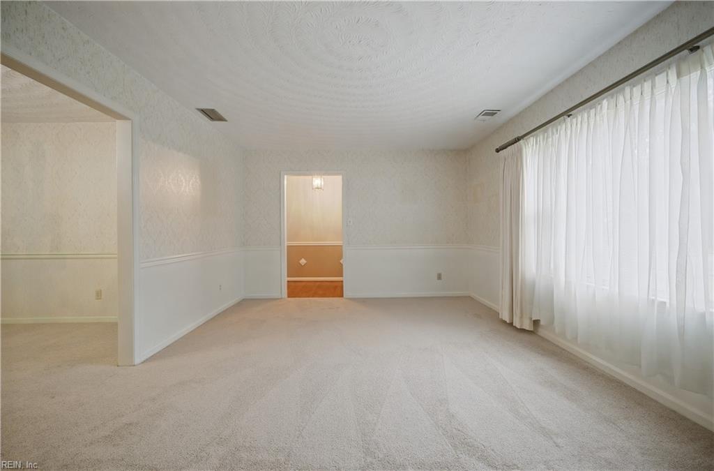 1637 While Ln Property Photo 13