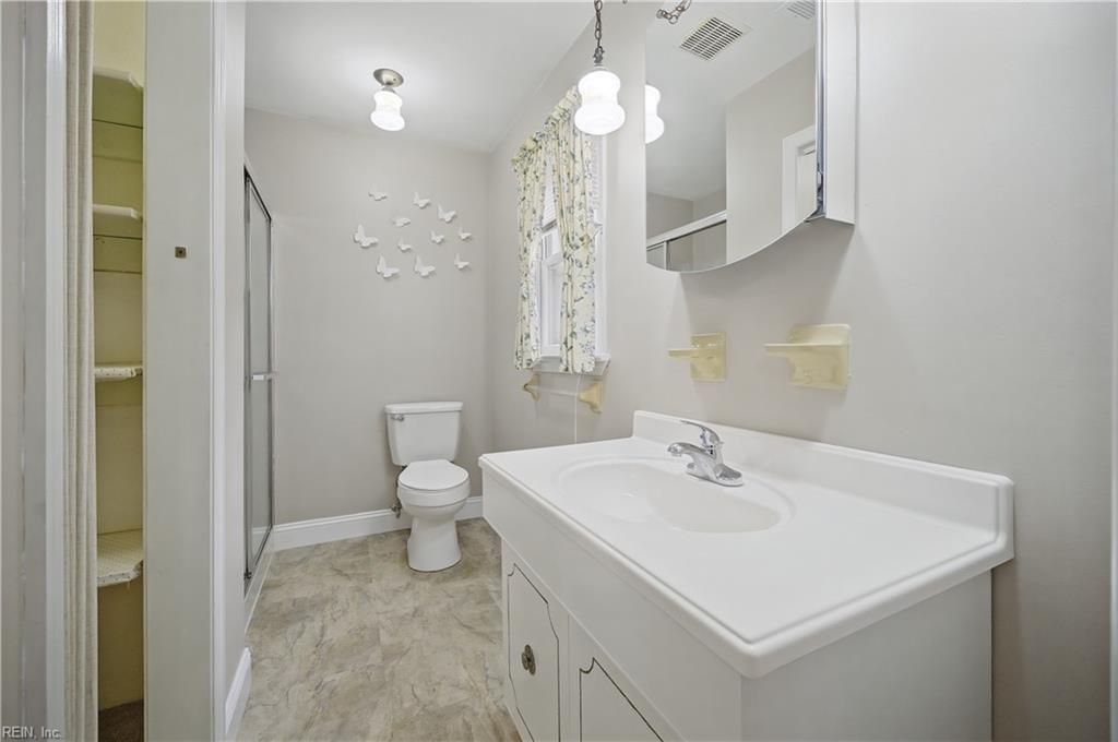 1637 While Ln Property Photo 14