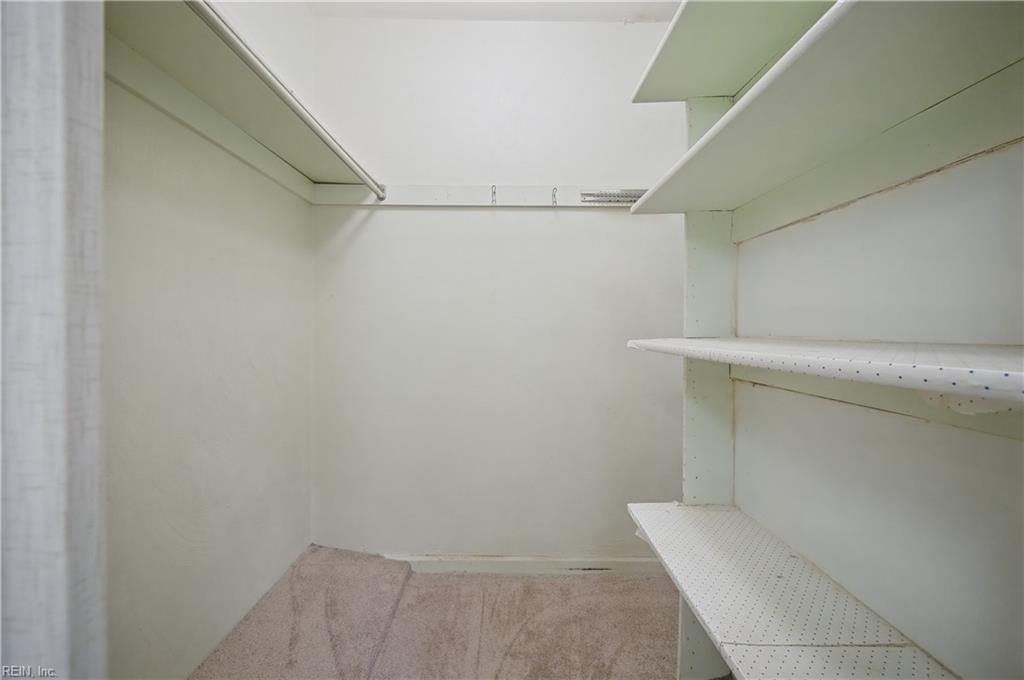 1637 While Ln Property Photo 15