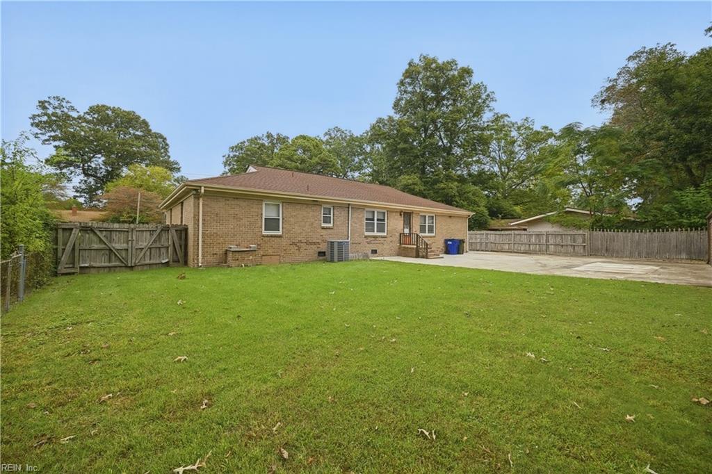 1637 While Ln Property Photo 26