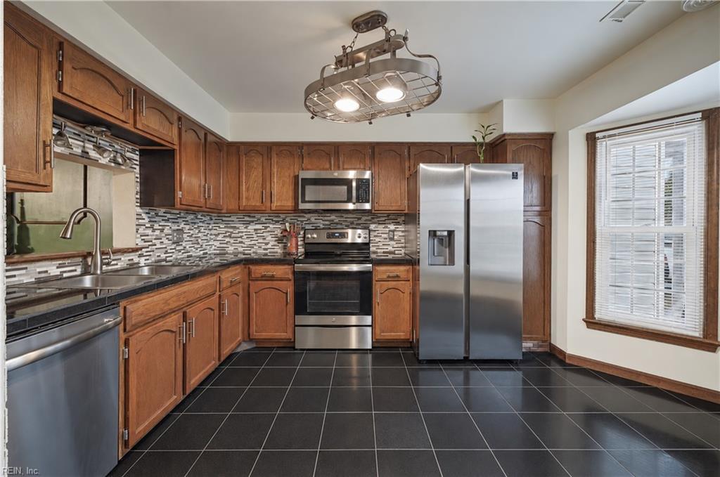 804 Degree Ct Property Photo 7