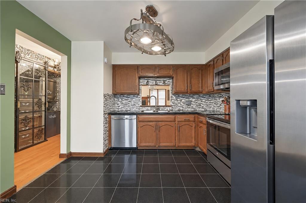 804 Degree Ct Property Photo 9