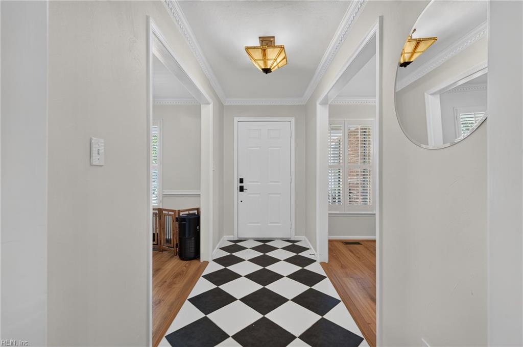 3536 Calverton Way Property Photo 4