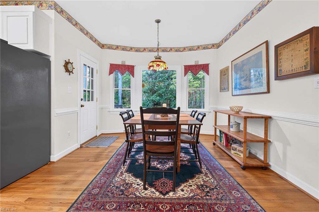 836 Bishopsgate Ln Property Photo 14