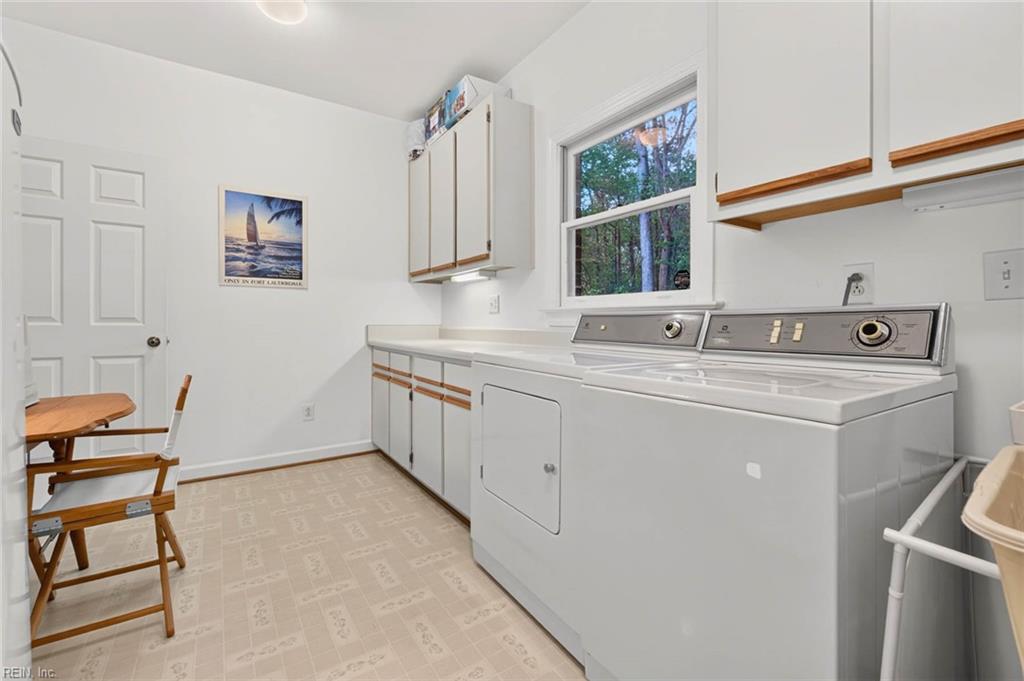 836 Bishopsgate Ln Property Photo 19