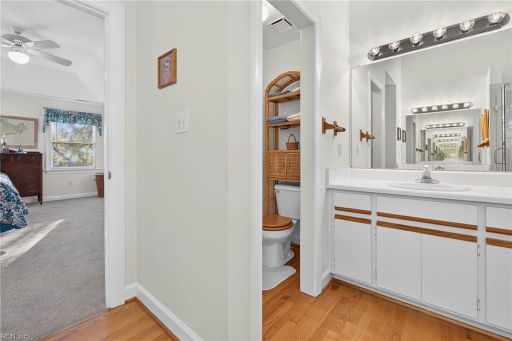 836 Bishopsgate Ln Property Photo 26
