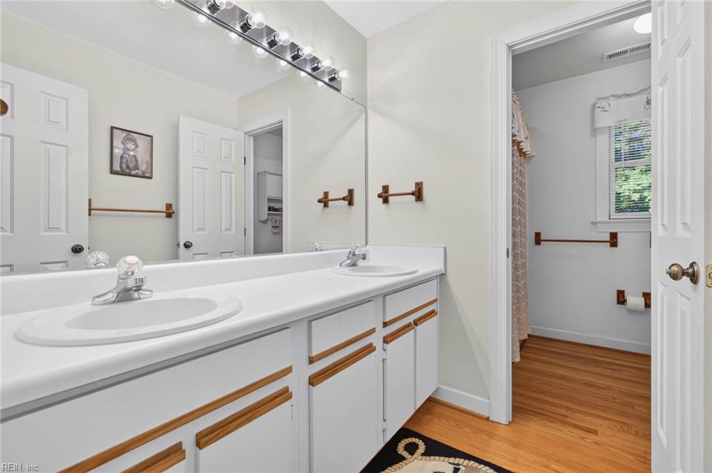 836 Bishopsgate Ln Property Photo 30