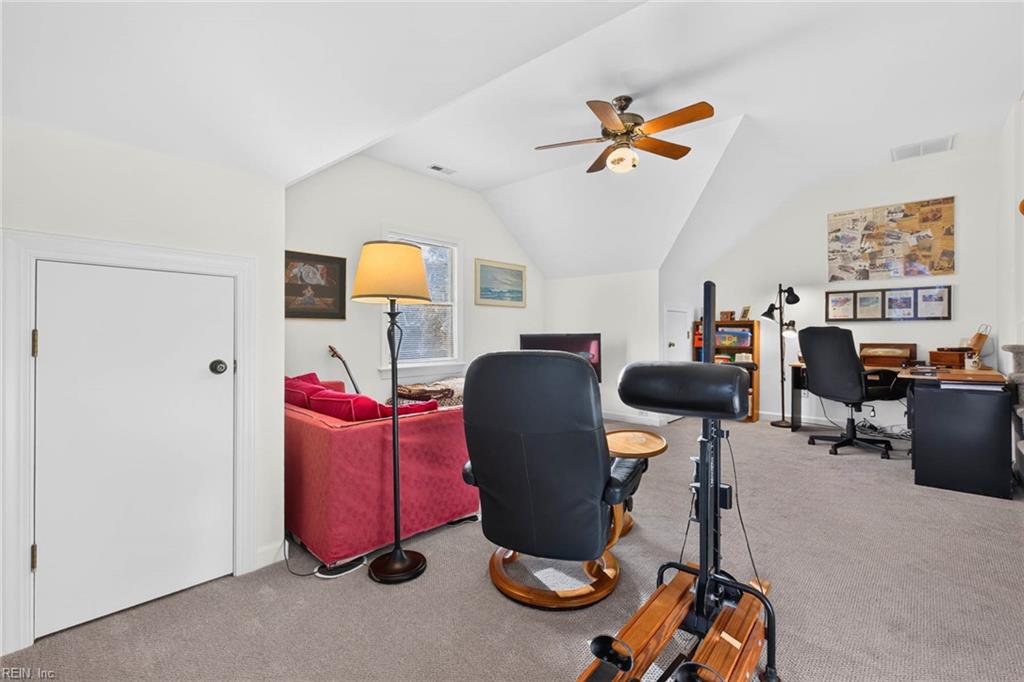 836 Bishopsgate Ln Property Photo 35
