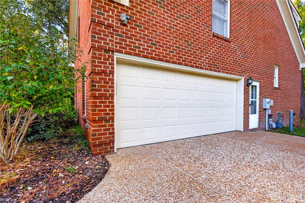 836 Bishopsgate Ln Property Photo 46
