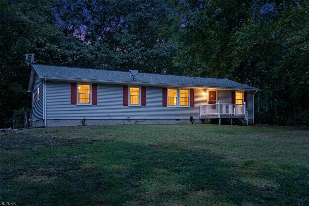 8960 Norseman Ln Property Photo 1