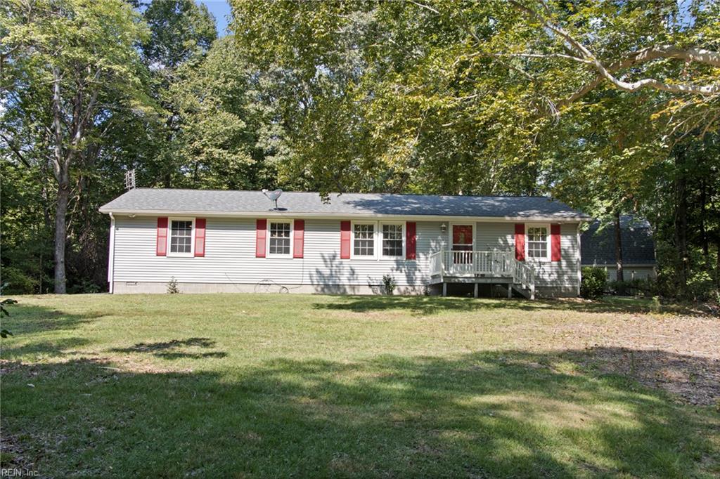 8960 Norseman Ln Property Photo 2