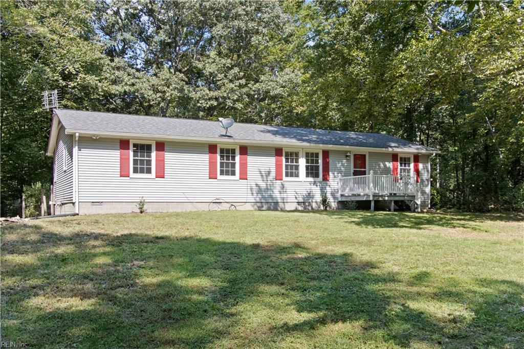 8960 Norseman Ln Property Photo 3