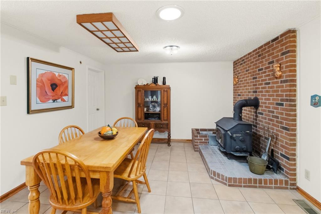 8960 Norseman Ln Property Photo 13