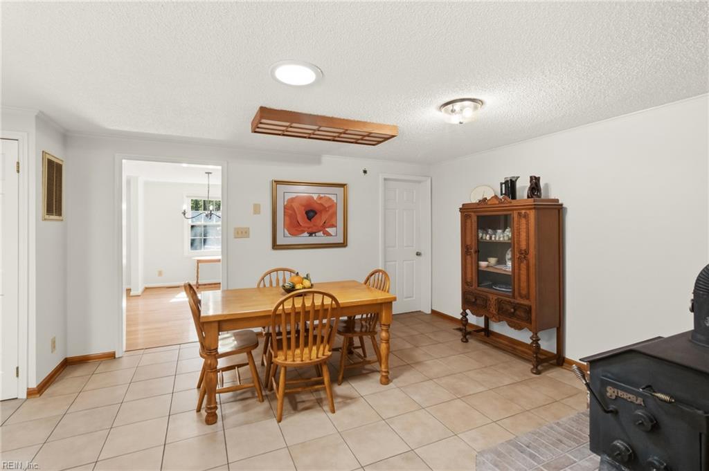 8960 Norseman Ln Property Photo 14