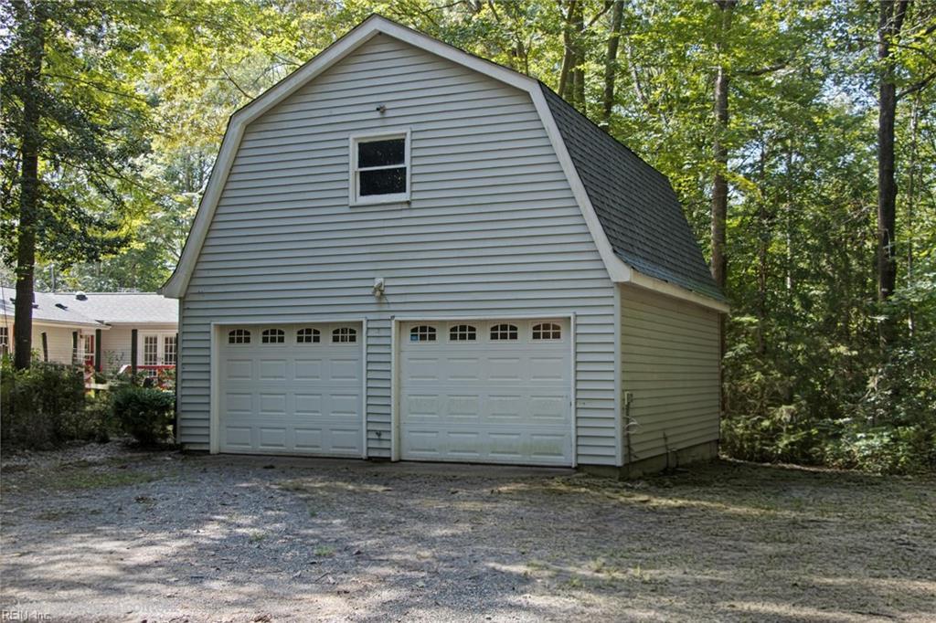 8960 Norseman Ln Property Photo 33