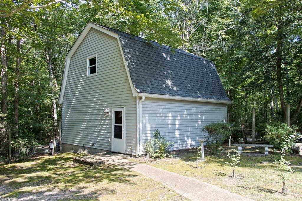 8960 Norseman Ln Property Photo 35