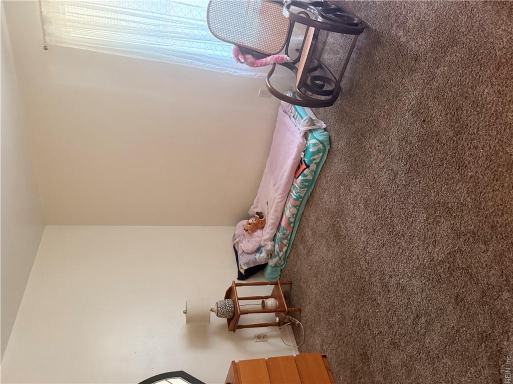 1411 Deerpond Ln Property Photo 7
