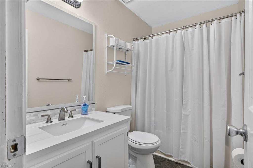 1349 Northvale Dr Property Photo 22