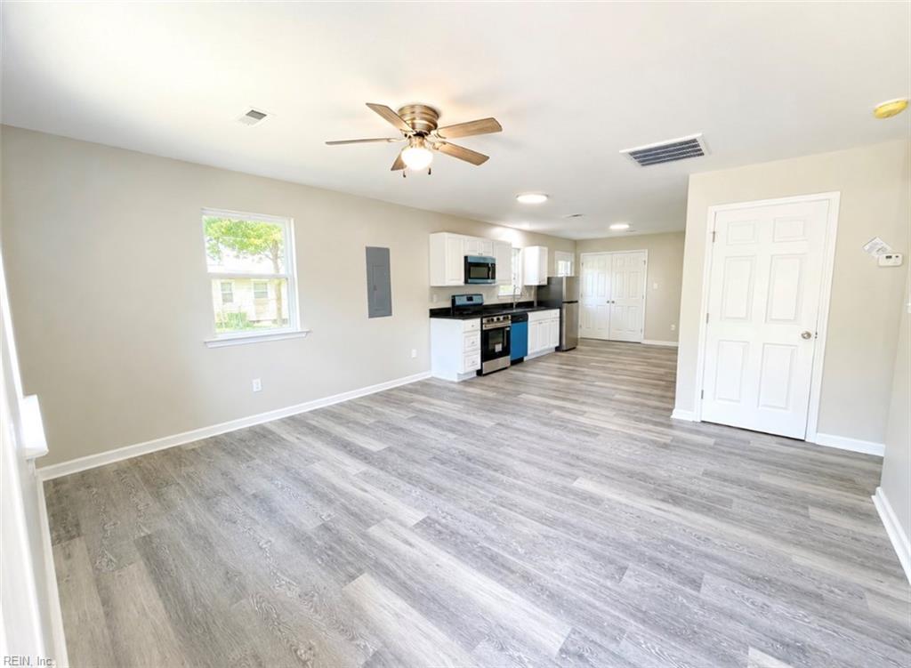 15105 First St Property Photo 3