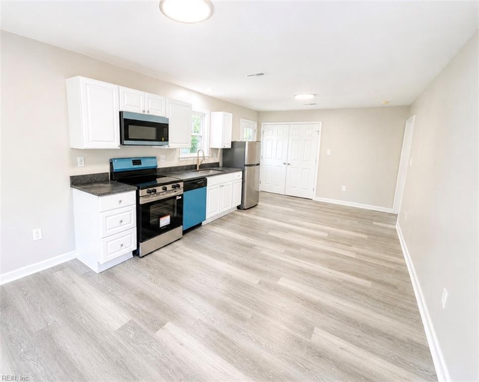 15105 First St Property Photo 4