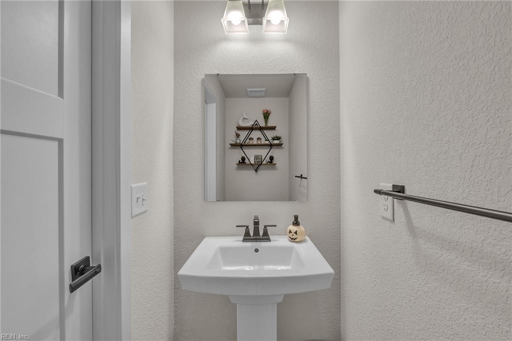 518 Eldridge Ln Property Photo 15