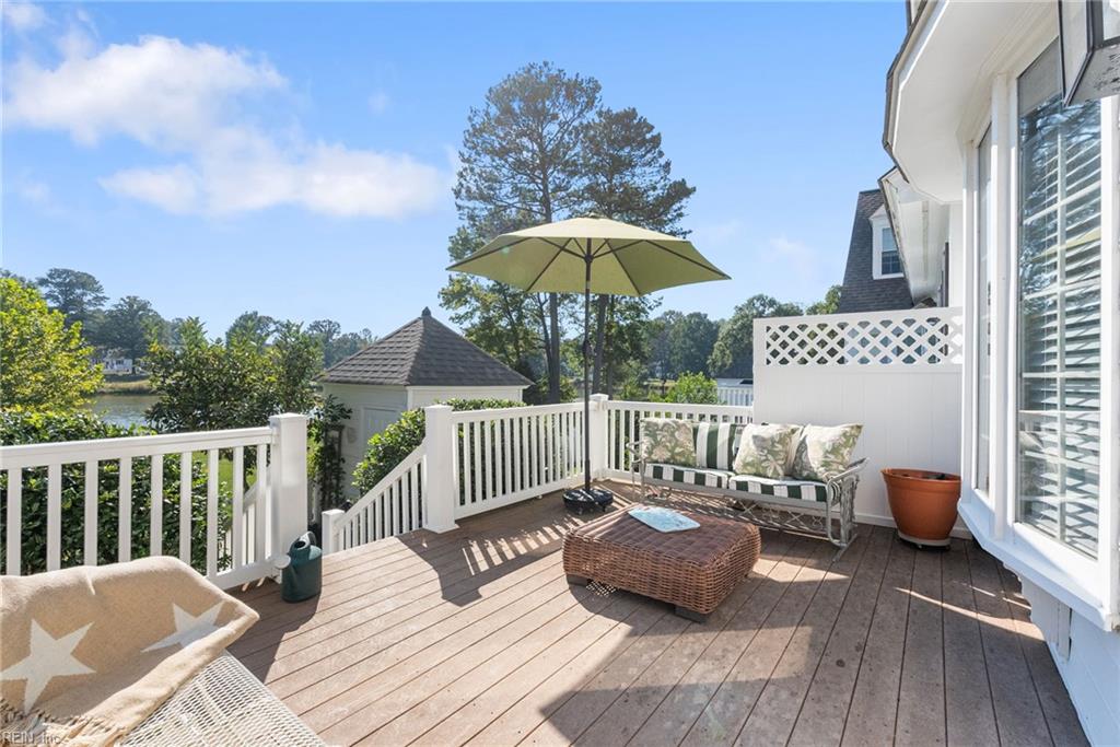 211 Dogleg Dr Property Photo 3