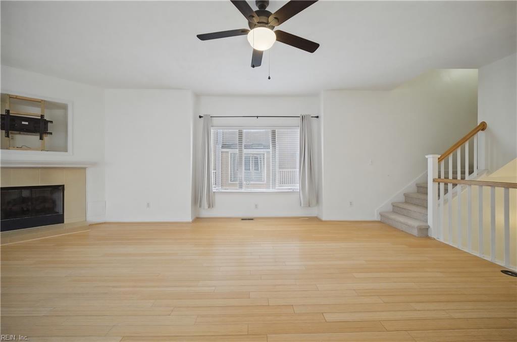 2308 Beach Castle Ln Property Photo 6