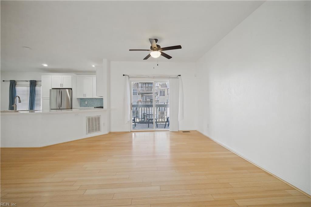 2308 Beach Castle Ln Property Photo 7