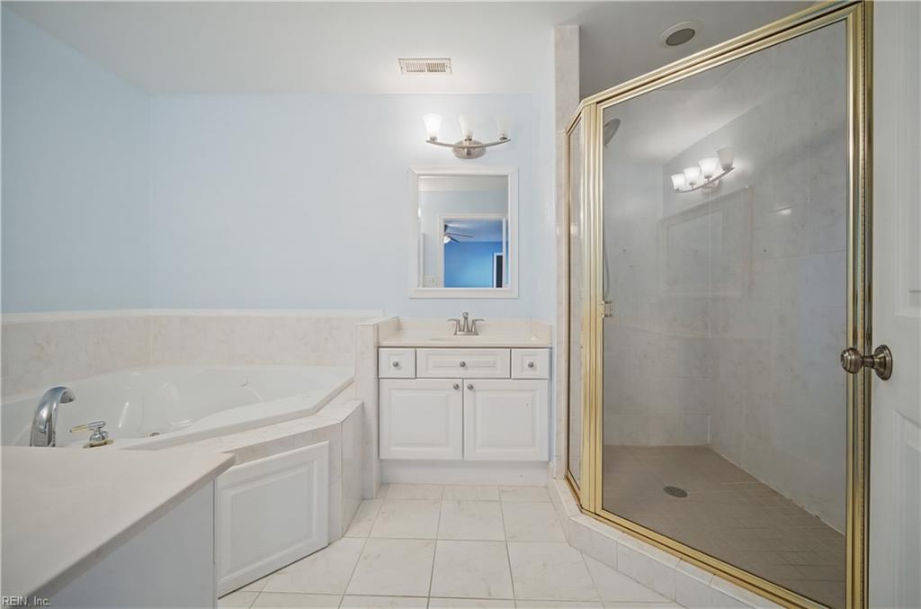 2308 Beach Castle Ln Property Photo 18